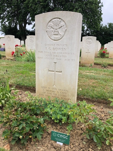 Grave of Private Leslie Bowen